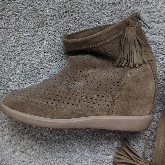 Isabel Marant Beslay Tan Suede Ankle Booties - Picture 6 of 9